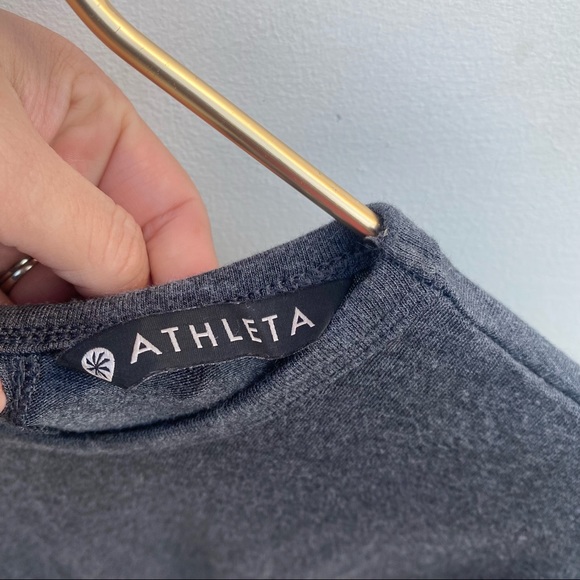 Athleta Gray Short Sleeves Top Size Xs - Picture 4 of 7